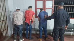 Tres detenidos por lío con varillas en fiesta patronal de Pilar