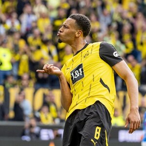 Versus / El Borussia Dortmund se sube al último vagón de la Champions League