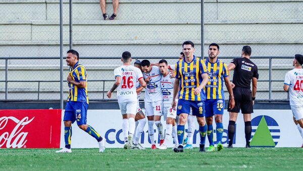 A Nacional le bastó un tiempo para golear a Luqueño