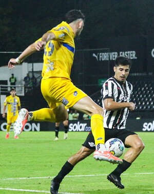 Libertad sigue frenado y apenas salvó un punto ante Trinidense - La Tribuna