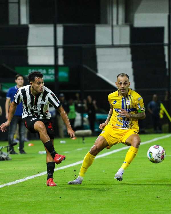Libertad rescató un punto ante Trinidense - trece