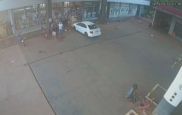 (VIDEO)Pelea entre tatachos dejó un finado con una piedra