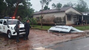 Tormenta con vientos de hasta 100 km/h afecta a 12 departamentos del país