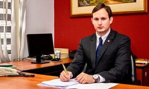 Imputan a asistente fiscal que falsificó firmas para diligencias en causa contra Prieto
