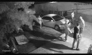 Quiso que apaguen música y fue atacado en su casa
