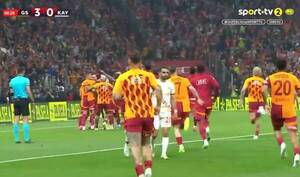 Galatasaray salió campeón de Turquía y el arquero charrúa Fernando Muslera vivió algo histórico
