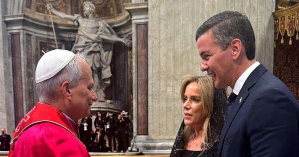 La Nación / Tras saludo, Peña invitó al papa León XIV a visitar nuestro país