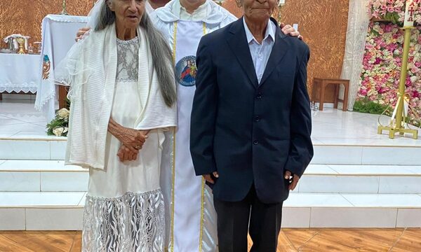 Ancianos sellaron su amor con el matrimonio
