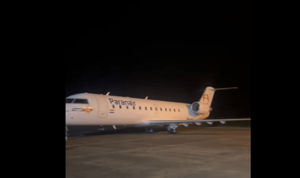 Avión desvió trayecto previsto por fuertes tormentas - 1000 Noticias