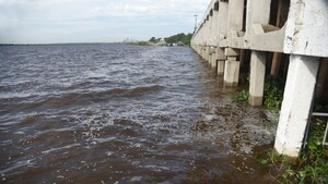 El río Paraguay sigue creciendo tras registrar la mayor bajante de su historia: ¿Cuál es la proyección?