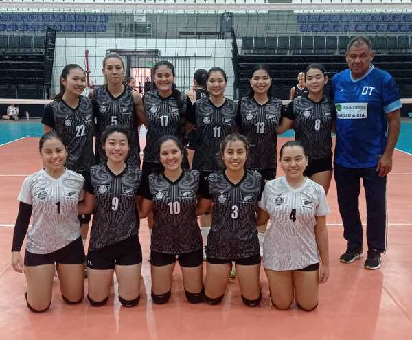 Triunfo colonista en único juego femenino de voley sala de primera - La Tribuna