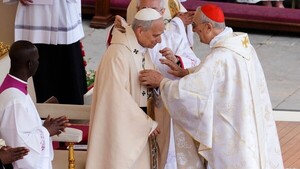 La era de León XIV se inicia con un llamado a la paz y la unidad