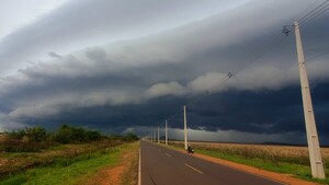 “Nube de arco”: el impresionante fenómeno atmosférico observado el último domingo