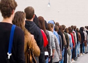 Desempleo registra caídas en todos los sectores, dice experto - Portal Digital Cáritas Universidad Católica