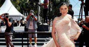 Diario HOY | Con glamour de Hollywood, Nadia Ferreira debutó en el Festival de Cannes