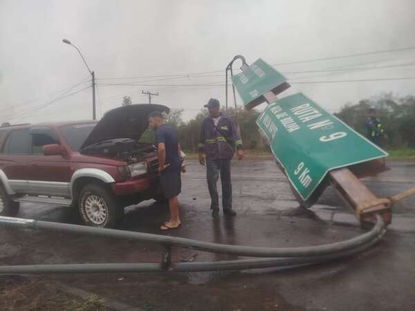 Caída de cartel en la zona del puente Remanso: el MOPC afirma que revisará sus pórticos en rutas - Economía - ABC Color