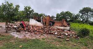 La Nación / Viviendas destechadas y destrucción de plantaciones dejó a su paso el temporal en Paraguarí