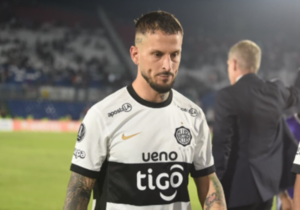 Olimpia oficializa la rescisión de contrato con Darío Benedetto