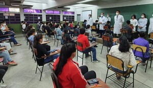 ANEAES: solo el 50% de las carreras de medicina habilitadas