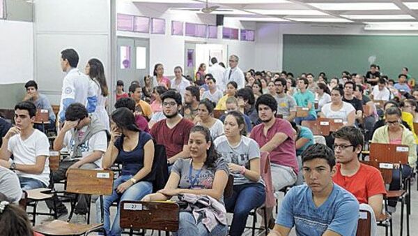Solo la mitad de las carreras de Medicina en Paraguay cuenta con acreditación de calidad, según informe
