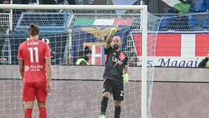 Pepe Reina anuncia su retirada como portero