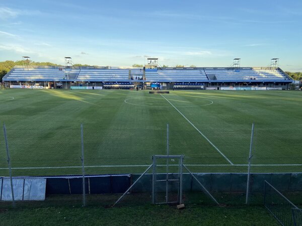 Versus / El 12 de Octubre, obligado a postergar para que su estadio se utilice en Ameliano vs. Cerro