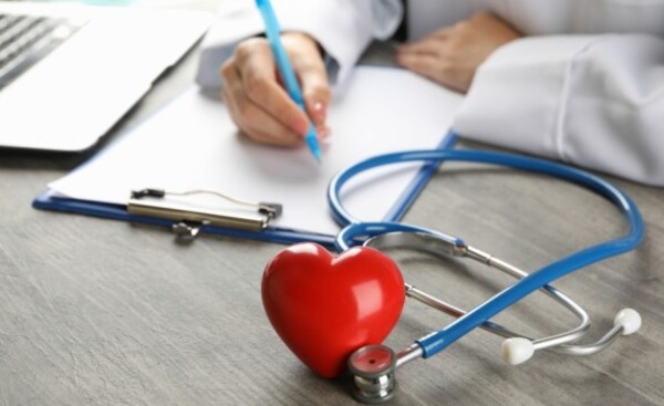 Solo el 50% de las carreras de medicina tienen acreditación de calidad