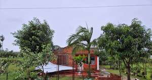 La Nación / Intenso temporal afectó a 50 familias en Carmen del Paraná