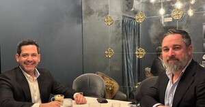 Latorre se reunió con Abascal en la previa de la cumbre ultra de Asunción