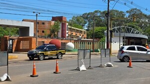 Cierran un carril del Campus de la UNA