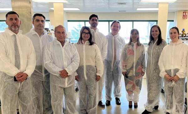 Autoridades paraguayas visitan industria farmacéutica portuguesa Sofarimex
