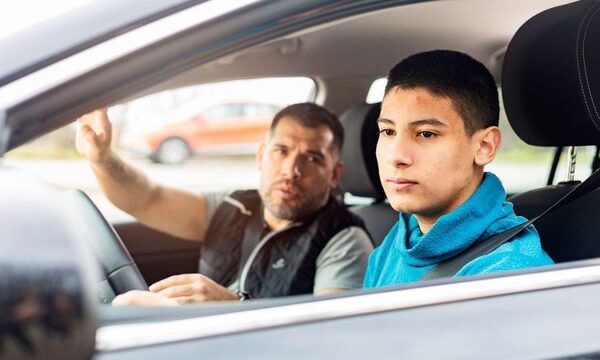Planean reducir edad para otorgar licencia de conducir