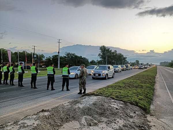 Pobladores de José Falcón cierran ruta PY09 y piden la construcción de una rotonda - Nacionales - ABC Color