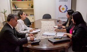 Ministerio de Justicia y UPAP impulsan asesoría integral para la reinserción social