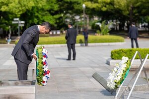 Santiago Peña rinde homenaje a víctimas del ataque nuclear en Hiroshima  | Unicanal