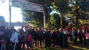 San Pedro: Escuela “Tierra Prometida” sigue tomada ante reclamo de rubros