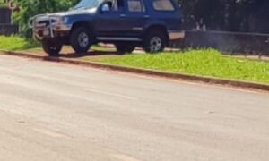 Cruzan sobre paseo central en 3 Fronteras