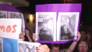 Vecinos del Bañado Sur se manifiestan en apoyo al policía "influencer"