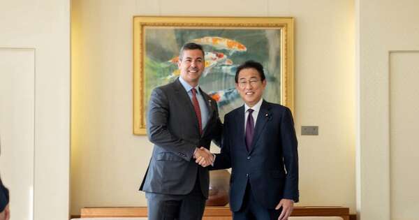 La Nación / Peña y exprimer ministro de Japón refuerzan lazos de cooperación