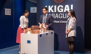 La realeza japonesa se hizo presente en el espacio paraguayo de la Expo Osaka