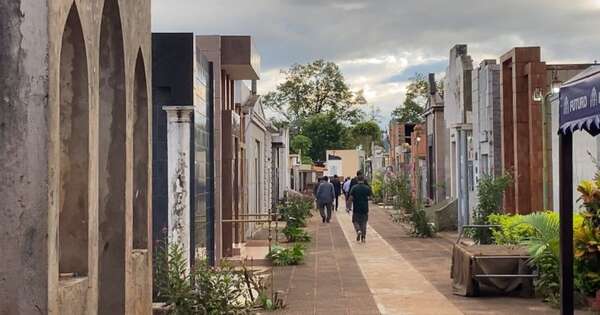 La Nación / Exhuman los restos del niño fallecido por supuesta mala praxis en Itapúa