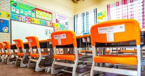 La Nación / En tiempo récord se entregaron más de 132 mil muebles escolares comprados por Itaipú