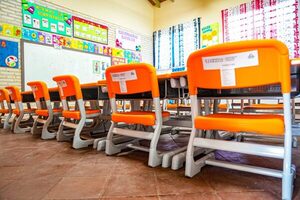 Gobierno entrega más de 132.000 muebles escolares mucho antes de lo previsto