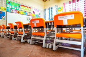 Itaipú entrega más de 132 mil muebles escolares en tiempo récord - ADN Digital
