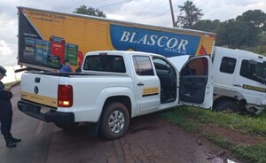 Accidente en Ruta PY06: Taxista huye tras violento choque 