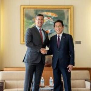Presidente Peña se reúne con el ex primer ministro japonés Fumio Kishida :: Presidencia de la República del Paraguay