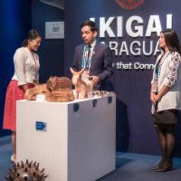 Visita de Su Alteza Imperial al pabellón de Paraguay en la Expo Osaka :: Presidencia de la República del Paraguay