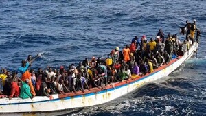 Mauritania intercepta en el atlántico a más de 120 migrantes rumbo a Canarias