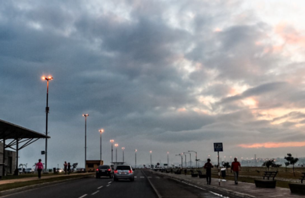 Anuncian jornada calurosa e inestable, con posibles tormentas eléctricas