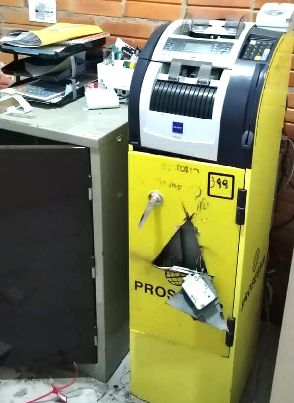 Banda perfora techo y roba supermercado en Luque